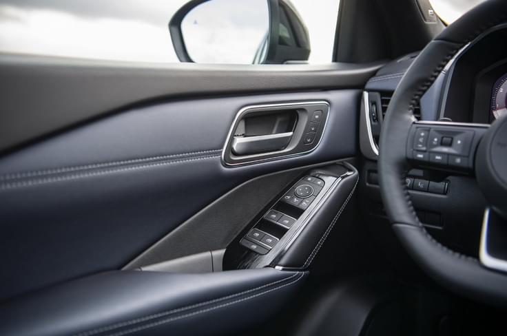 Nissan Qashqai driver side door Nissan Qashqai driver side door